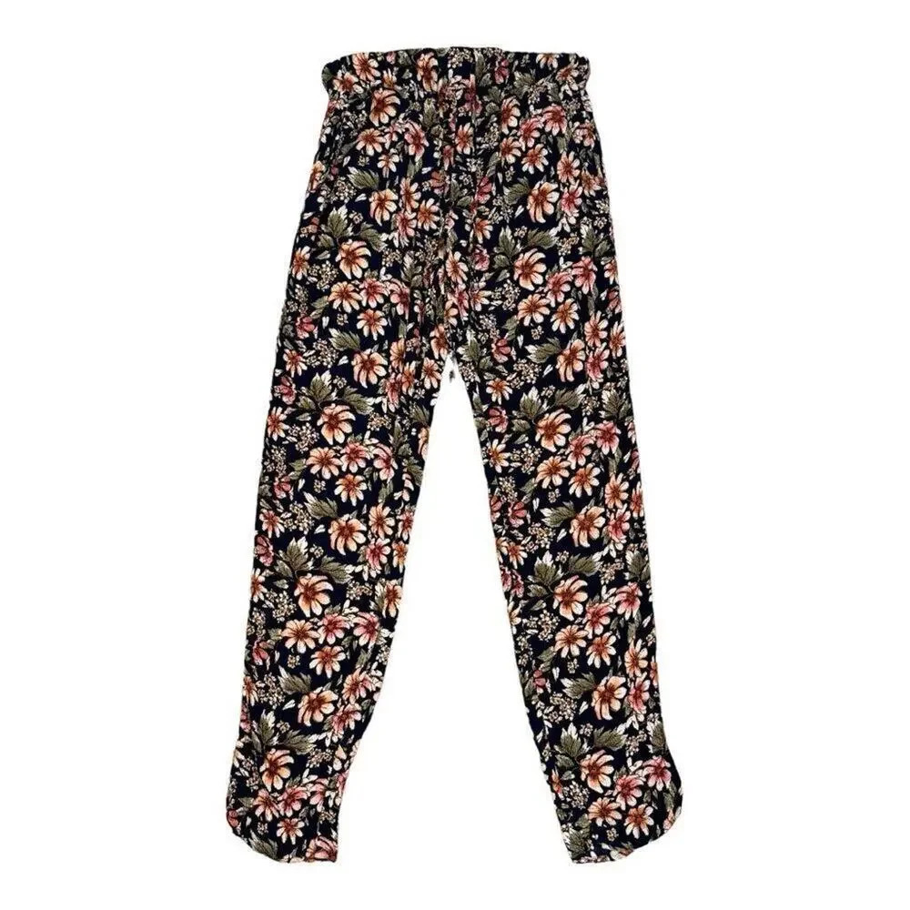 American Eagle Outfitters Women’s XS Black Floral Flowy Cropped Pant